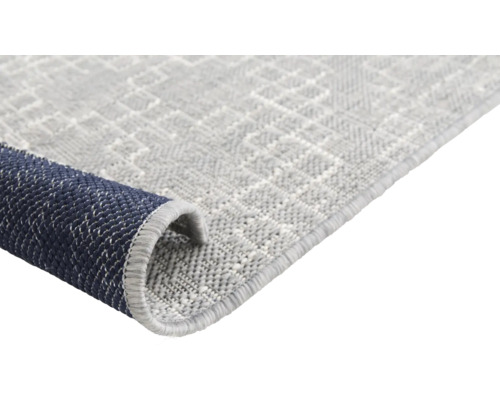 Grå utomhusmatta med geometriskt mönster