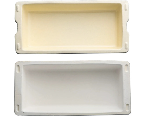 Två blomlådor av plast