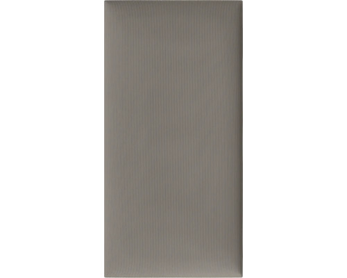 Grå, ribbad panel i detalj.