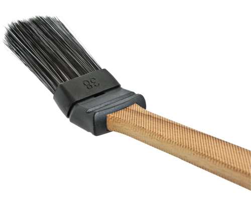 Vinklad elementpensel med trähandtag och borst