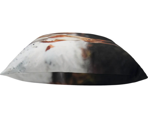 Dekorativ kudde med höstlövsmönster