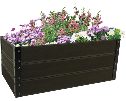 Blomlåda av plast med blommor