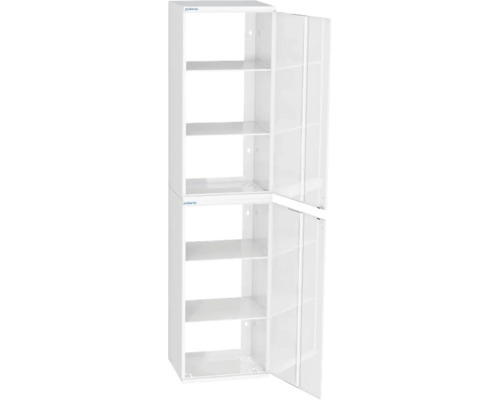 Vitt universalsskåp med öppna dörrar och hyllor