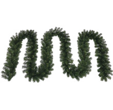 Konstgjord grangirlang som dekoration till jul