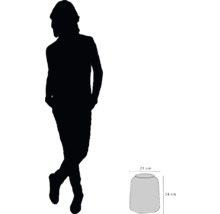 Illustration av en bordslampa med måtten 21 centimeter och 24 centimeter.
