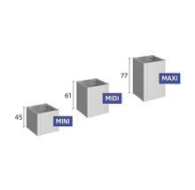 Tre planteringskärl i storlekarna Mini, Midi och Maxi med storleksinformation.