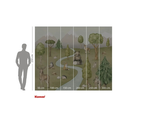 Fototapet med skogsdjur, träd och berg