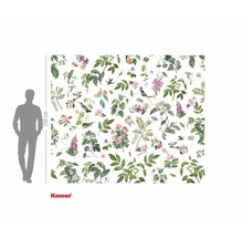 Fototapet med växtmotiv, blommor, blad och fåglar i en naturtrogen representation för väggdekoration