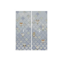 Tvådelad väggmålning med djurmotiv och fiskfjällsmönster