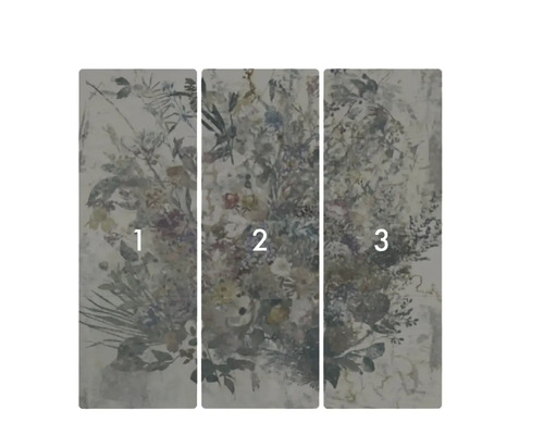 Tapet med blommönster, bestående av tre banor