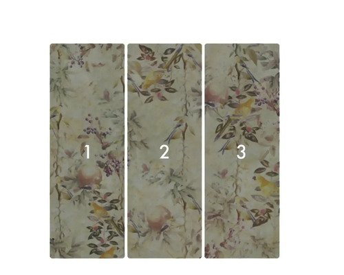 Tapet med fågel- och växtmönster, tredelad.