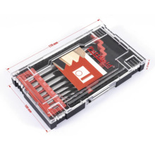 Pattfield träborrsats med olika storlekar i plastlåda