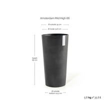 Hög mörk blomkruka ECOPOTS Amsterdam Mid High 66 med mått: höjd 66 centimeter, diameter 34 centimeter, volym 35,6 liter.
