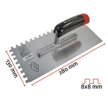 Tandad spackel med måtten 280 x 130 millimeter och en tandning på 8 x 8 millimeter