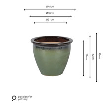 Glaserad keramikblomkruka med mått för diameter 31, 38, 48 centimeter och höjd 27, 32, 42 centimeter. passion for pottery Logo.