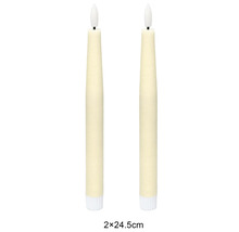 Två LED-kronljus i gräddvitt, höjd cirka 24,5 centimeter.