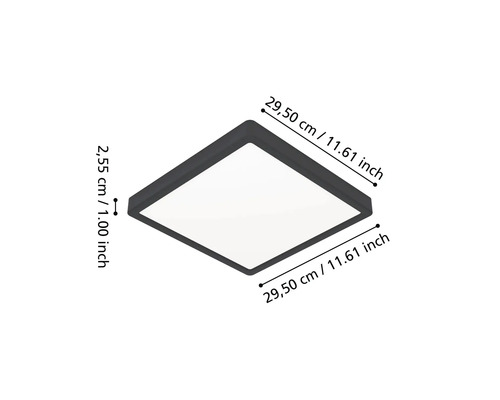Svart kvadratisk LED-taklampa med måtten 29,5 centimeter gånger 29,5 centimeter och en höjd på 2,55 centimeter.