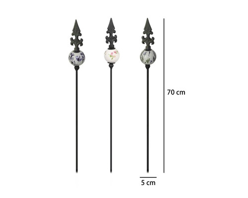 Trädgårdsdekoration set om 3, metall med keramik kula, blommönster, höjd 70 centimeter, bredd 5 centimeter.