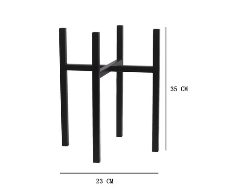 Robust blomstativ av metall med 35 centimeters höjd och 23 centimeters bredd för presentation av växter.