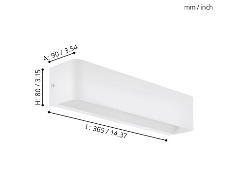 Mått på en vit vägglampa