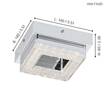Fyrkantig taklampa med kristalloptik och måtten 140 x 140 x 60 millimeter